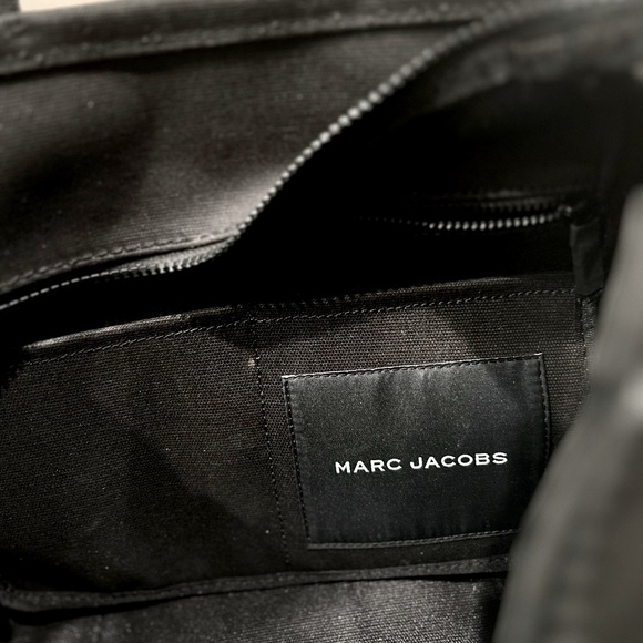 NWT rare Marc Jacobs The Tote Bag - medium - Picture 12 of 14